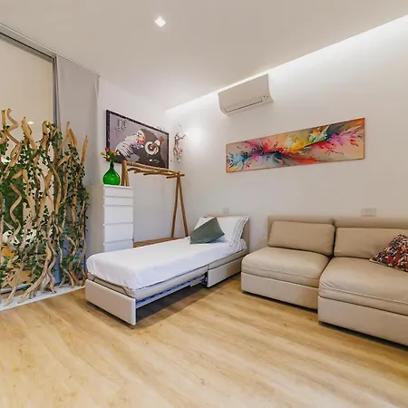 Apartment Secret Terrace Bari
